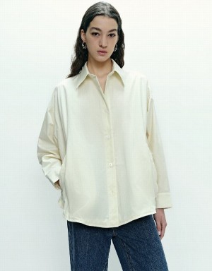 Women's Urban Revivo Button Up Straight Jackets White | WRA227JP