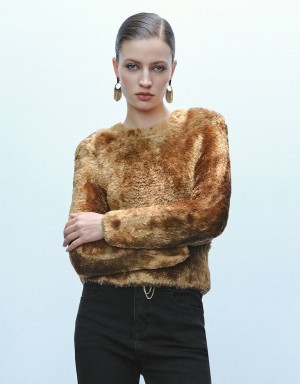 Women's Urban Revivo Furry Crew Neck Knitted Cardigan Gold | RGO3035WZ