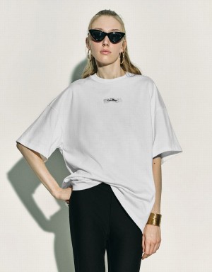 Women's Urban Revivo Loose Straight T Shirts White | OYD3484ZJ