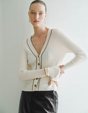 Women's Urban Revivo Skinny V-Neck Knitted Cardigan White | KAD431FI