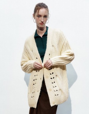 Women's Urban Revivo V-Neck Knitted Cardigan White | INI6150ZD