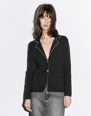 Women's Urban Revivo V-Neck Knitted Cardigan Black | TYH10051CB