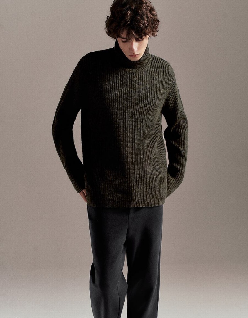 Men's Urban Revivo Turtle Neck Straight Sweaters Green | NHC10091FK