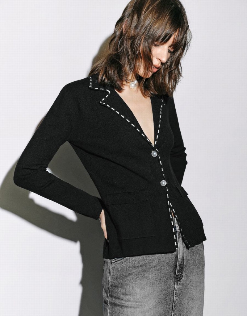 Women's Urban Revivo V-Neck Knitted Cardigan Black | TYH10051CB